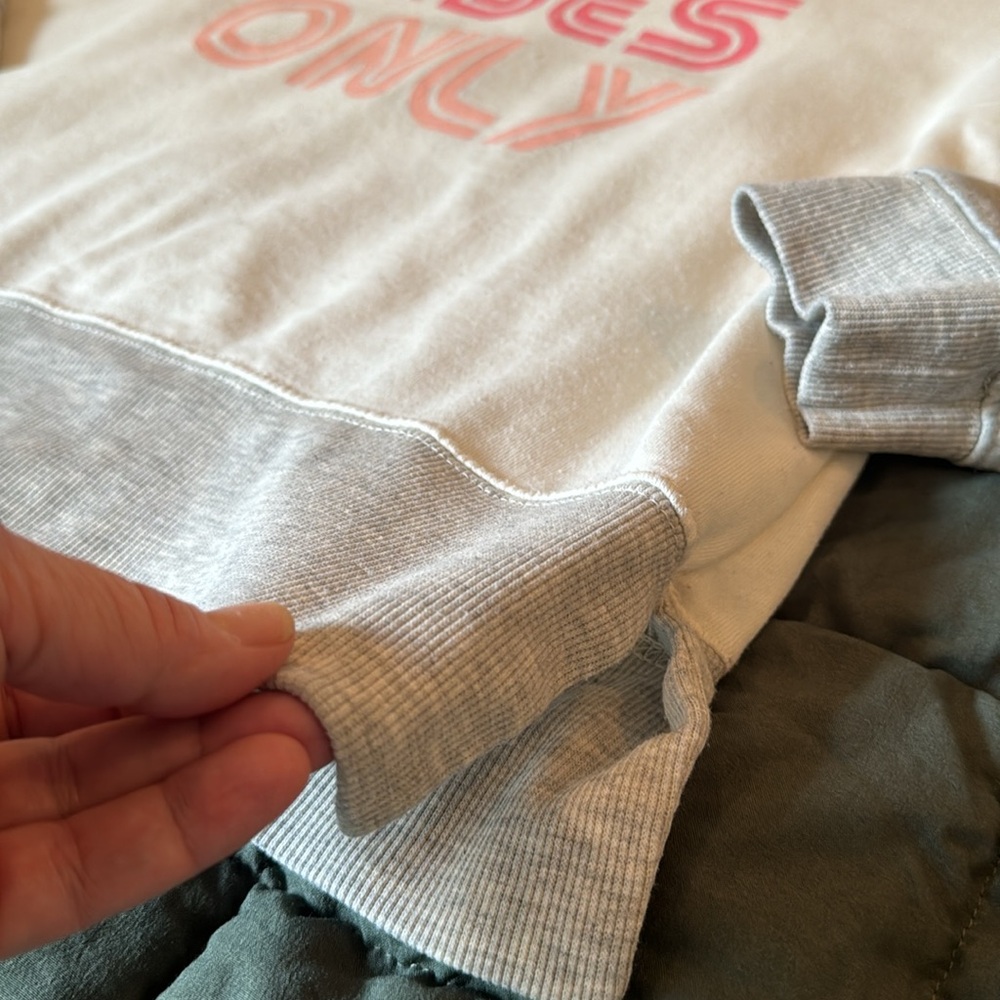 Grayson Threads Good Vibes Only Sweatshirt Large - image 4